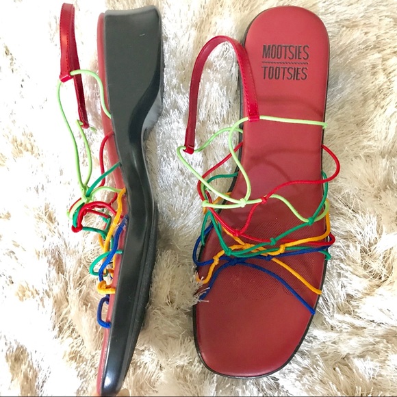 Mootsie Tootsies Rainbow 🌈 Sandals - Picture 2 of 5